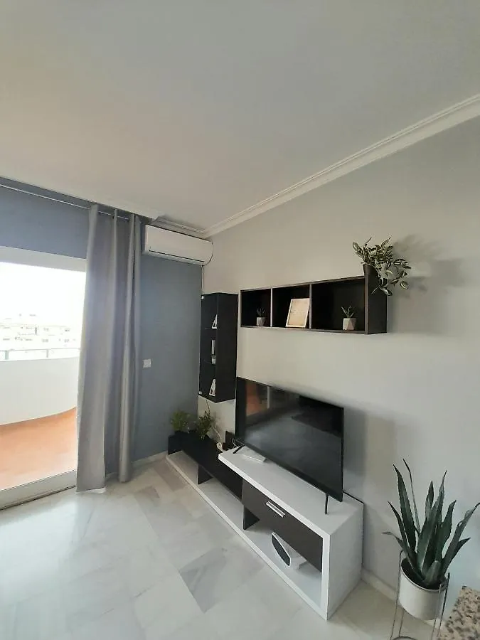 Nice Apartment Near The Beach Fuengirola España